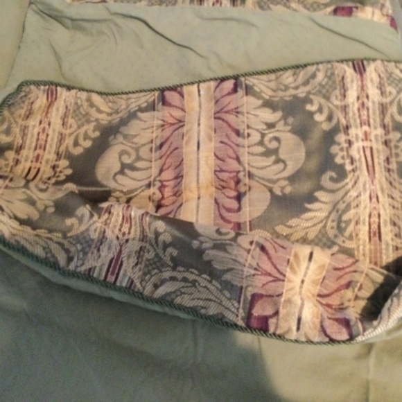 Chintz and Co Beautiful Velvet Duvet And 3 Shams - Picture 12 of 12